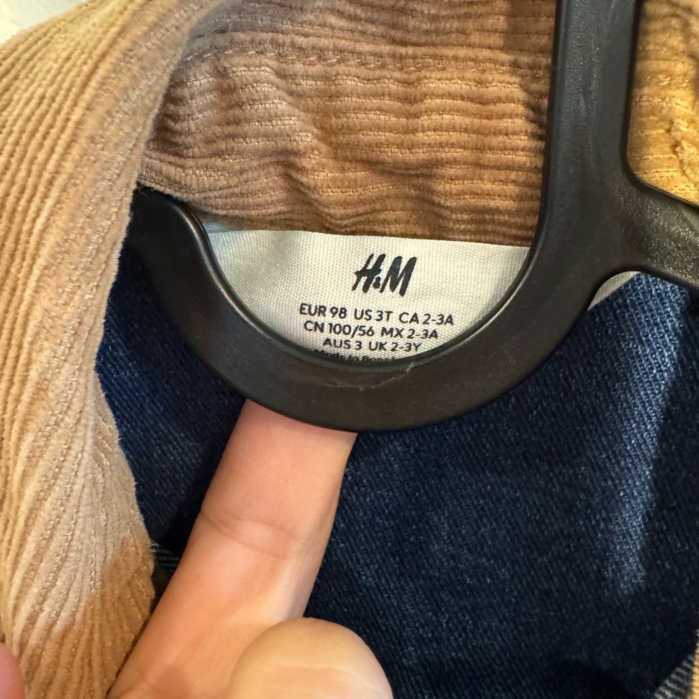 H&M Blue Denim Chore Jacket Button Front Corduroy Collar Trendy Coat Size 3T - Picture 4 of 5